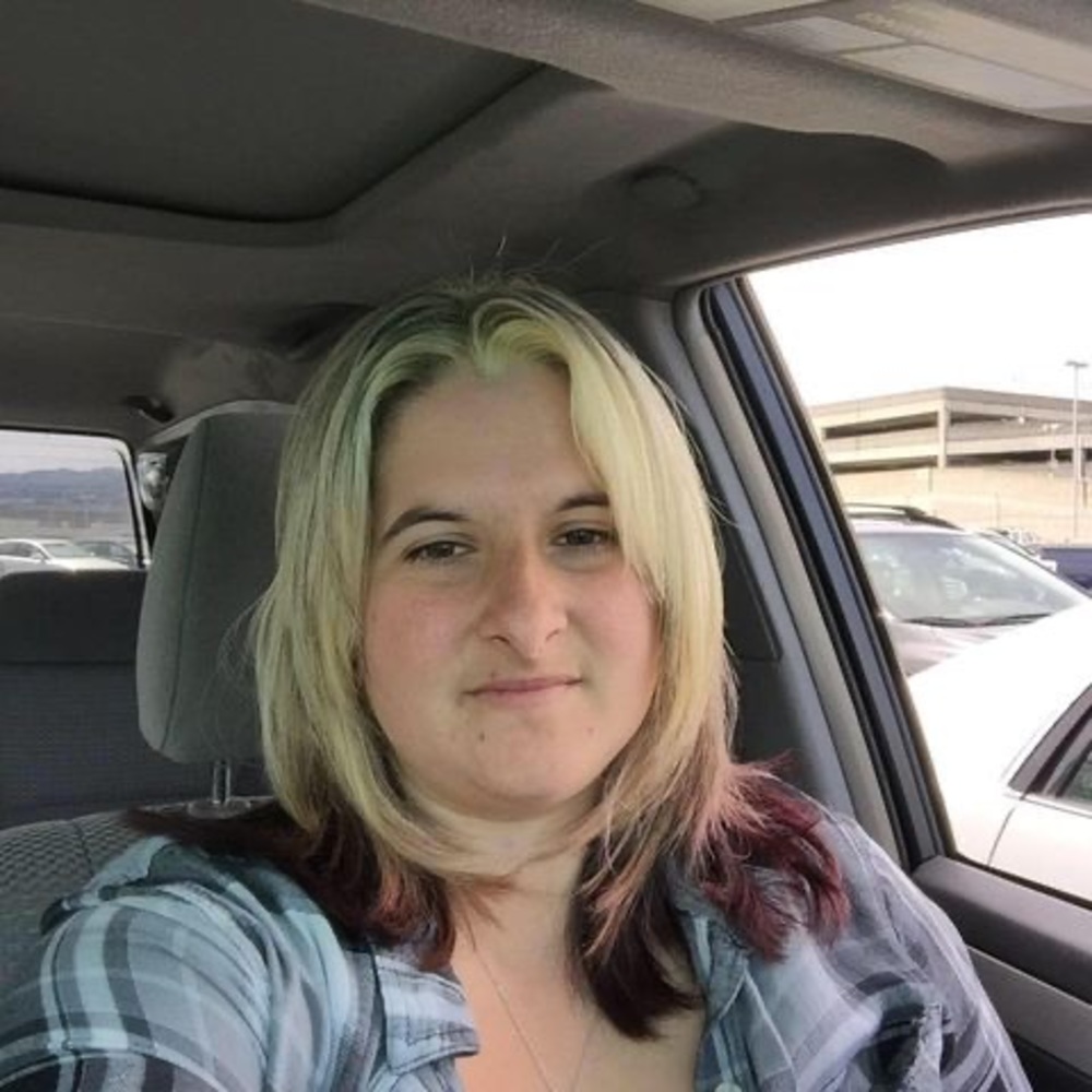 Meet your Posher, Carrie